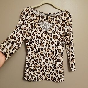 Guess animal print 3/4 sleeve knit shirt